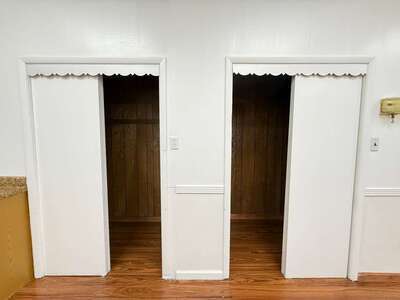 More Photos Of 6938 Myrtle Ave, Glendale General Retail For Lease