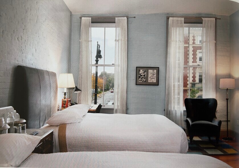 More Photos Of 297 North St, Pittsfield Hotel For Sale