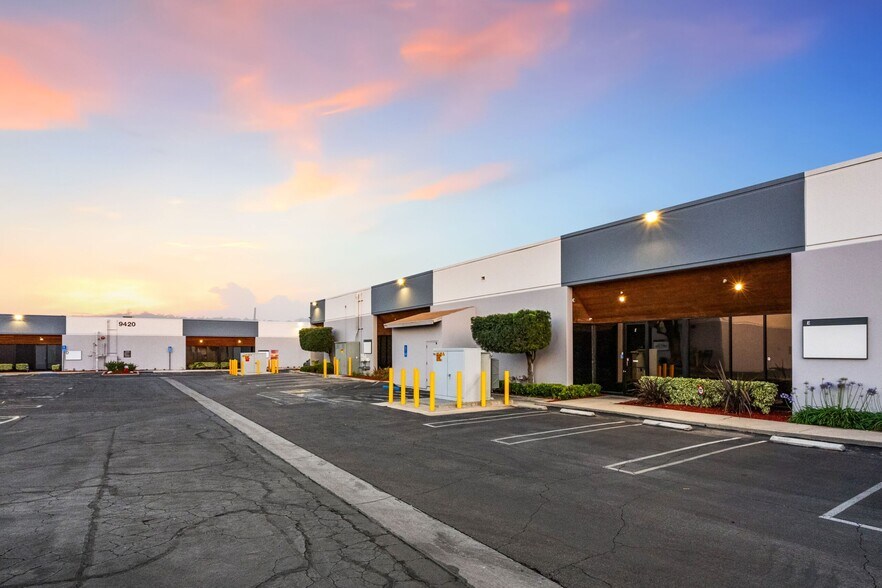 More Photos Of 9420 Lurline Ave, Chatsworth Unknown For Lease