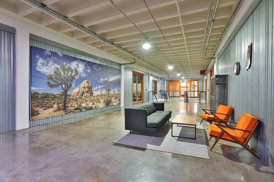 More Photos Of 816 Camaron St, San Antonio Office For Lease