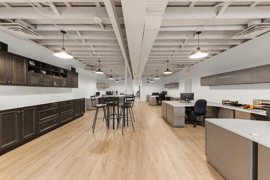 More Photos Of 175 N Washington St, Wheaton Office Residential For Sale