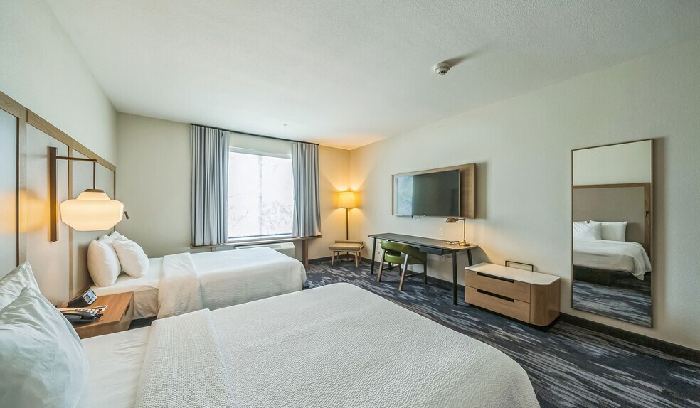 More Photos Of 409 N Clark Rd, Cedar Hill Hotel For Sale