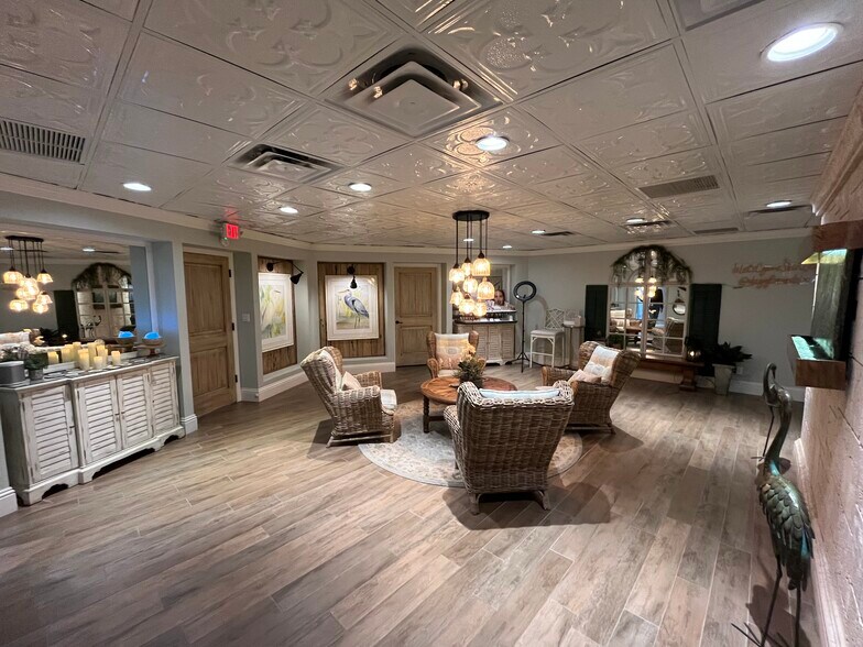 More Photos Of 6600 10th Ave N, Saint Petersburg Medical For Sale