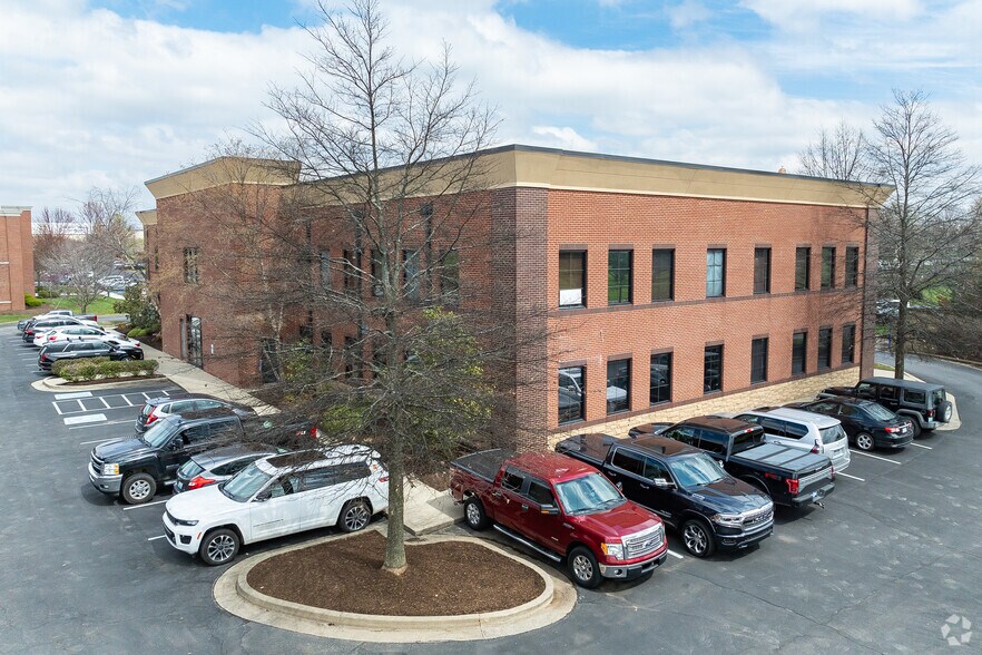 More Photos Of 444 Lewis Hargett Cir, Lexington Office For Sale