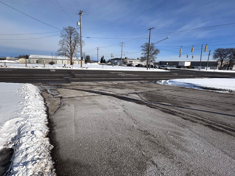 More Photos Of 1219 N Mitchell St, Cadillac Bank For Lease