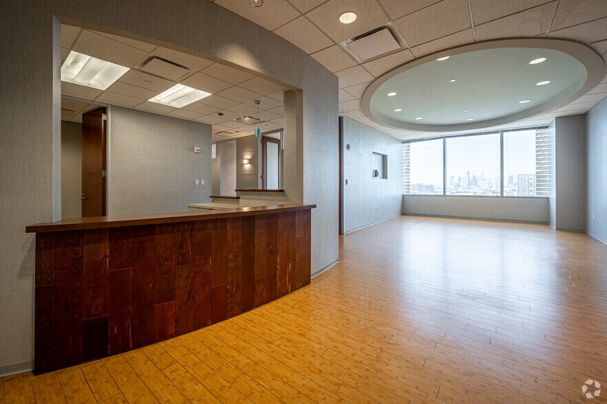 Photo of 21st Floor Ste 2190