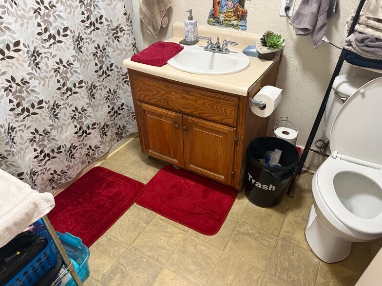 More Photos Of 1315 E St, Marysville Apartments For Sale