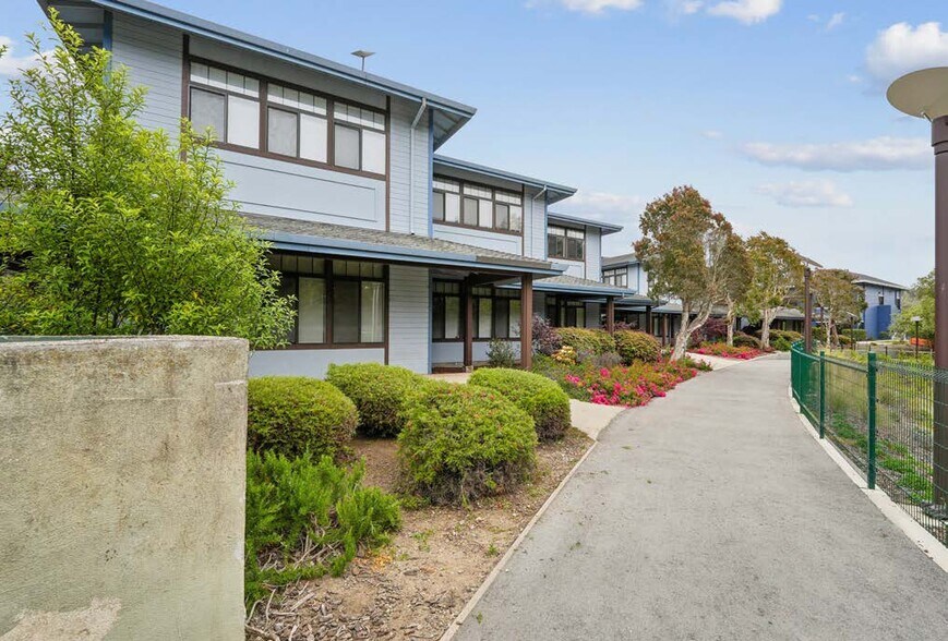 More Photos Of 60 Stone Pine Rd, Half Moon Bay Office For Sale