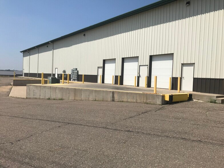 More Photos Of 209 County Road 156, Albany Showroom For Sale