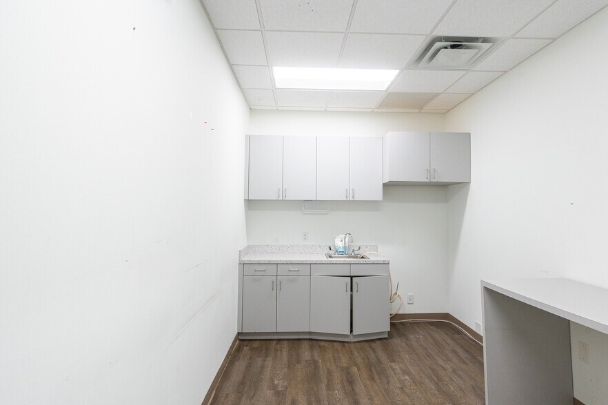 More Photos Of 8931-8947 W Atlantic Blvd, Coral Springs Storefront Retail Office For Sale