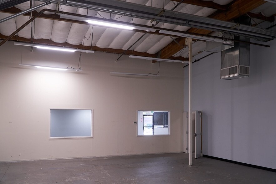 More Photos Of 3033-3095 Richmond Pky, Richmond Unknown For Lease