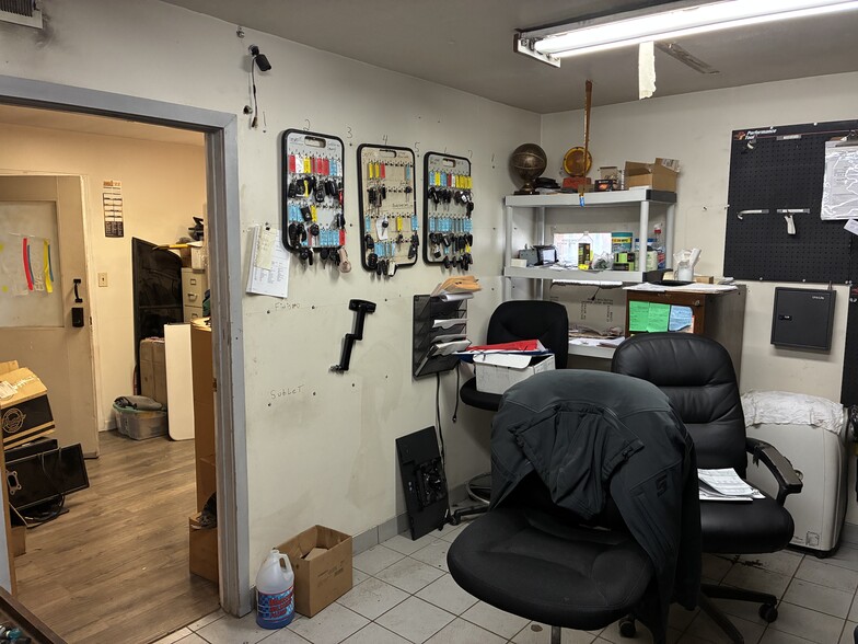 More Photos Of 12118 Lorain Ave, Cleveland Auto Repair For Lease
