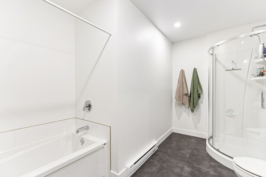 More Photos Of 365 Rue Adams E, Richmond Apartments For Sale