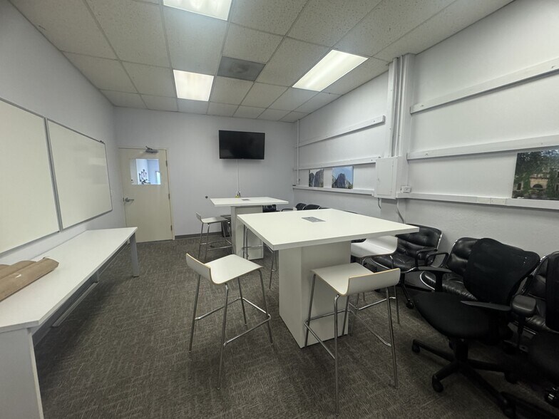 More Photos Of 916 S Claremont St, San Mateo Industrial For Lease