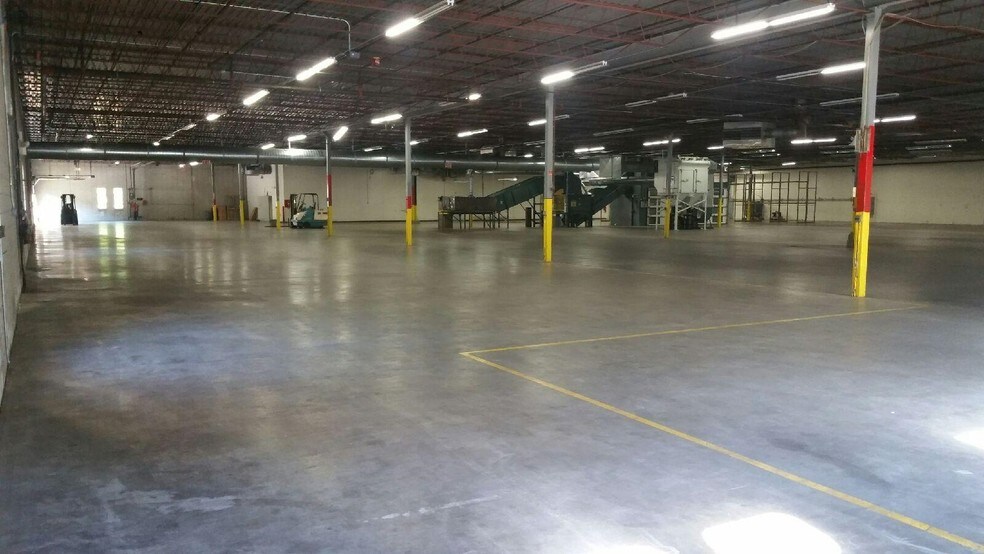 More Photos Of 81 Fitzgerald Dr, Jaffrey Light Manufacturing For Lease