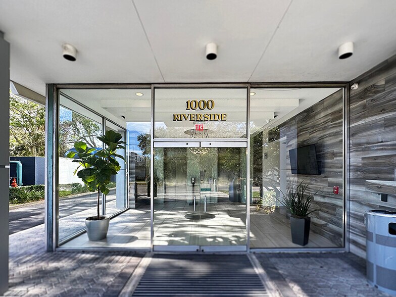 More Photos Of 1000 Riverside Ave, Jacksonville Office For Lease