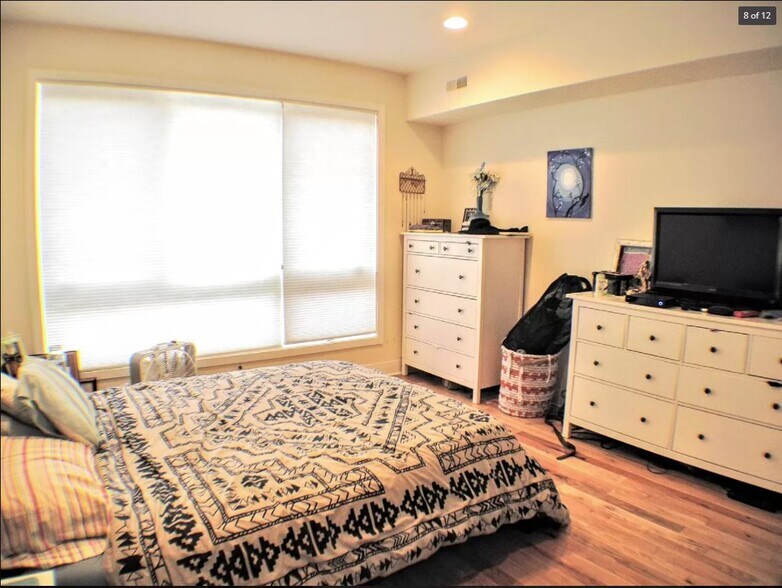 More Photos Of 1110 South St, Philadelphia Storefront Retail Residential For Sale