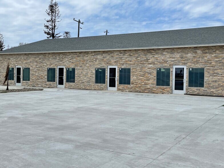 Primary Photo Of 3413 S Staples St, Corpus Christi General Retail For Lease