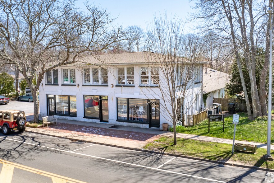 More Photos Of 136 Main St, Amagansett Storefront Retail Office For Lease