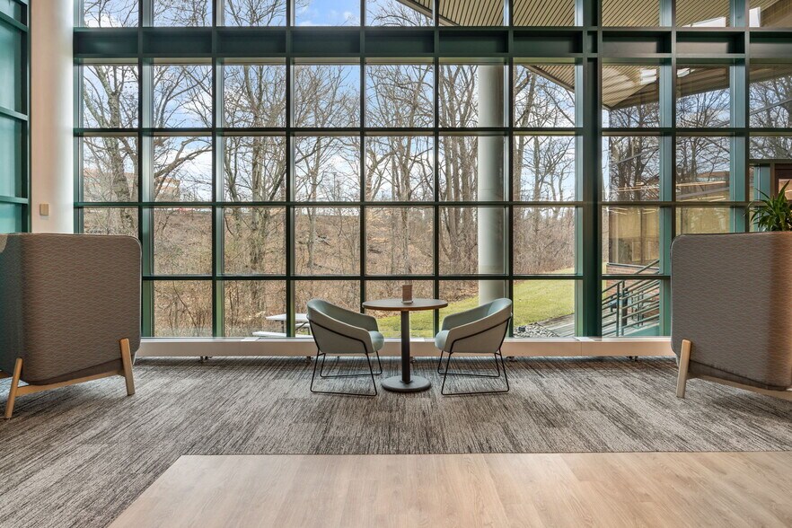 More Photos Of 1000 Northbrook Dr, Trevose Office For Sale