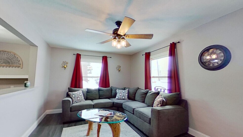 More Photos Of 616 S Sturgeon St, Montgomery City Office Residential For Sale