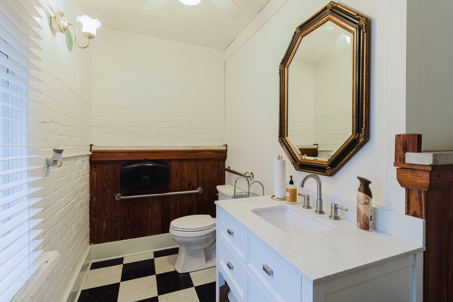 More Photos Of 37951 Meridian Ave, Dade City Office For Sale