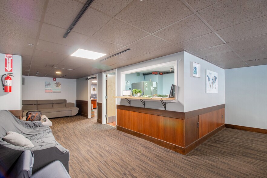 More Photos Of 300 N Charles St, Baltimore Apartments For Lease