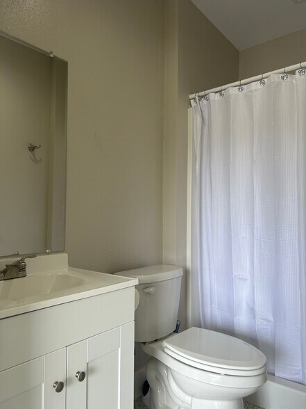 More Photos Of 4326 TX-19, Trinity Marina For Sale