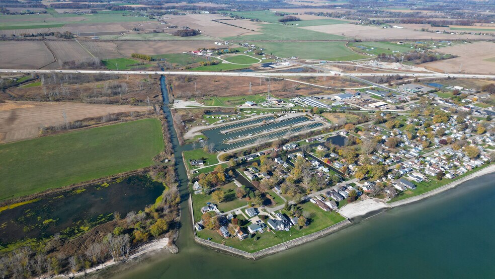 More Photos Of 10420 Harold Dr, Luna Pier Marina For Sale