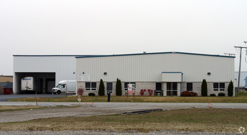 More Photos Of 1190 Erie Ct, Crown Point Manufacturing For Sale
