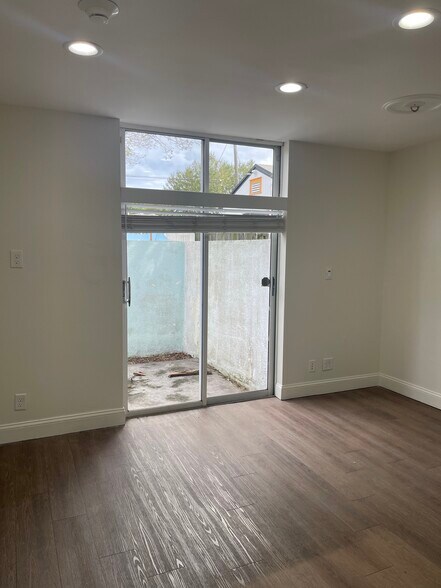 More Photos Of 201 SE 19th St, Fort Lauderdale Medical For Sale