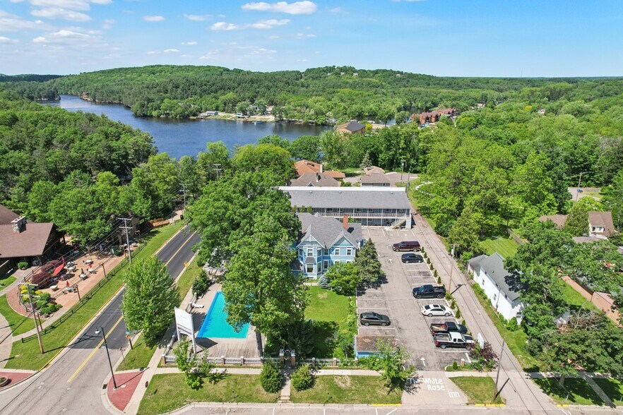 More Photos Of 910 River Rd, Wisconsin Dells Hotel For Sale