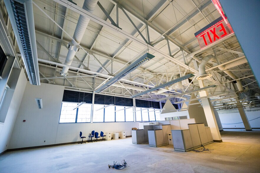 More Photos Of 711 W Pickard St, Mount Pleasant Manufacturing For Sale