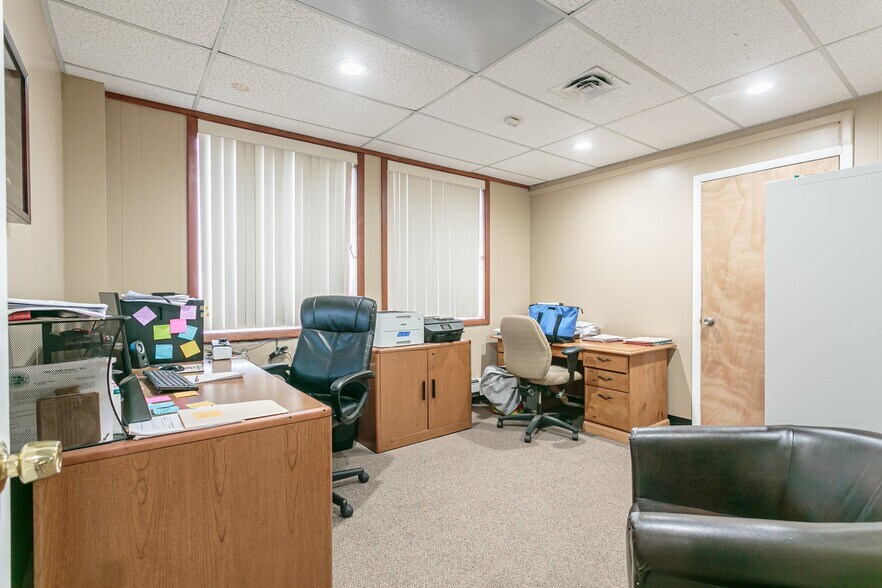 More Photos Of 300 Buell Rd, Rochester Loft Creative Space For Sale