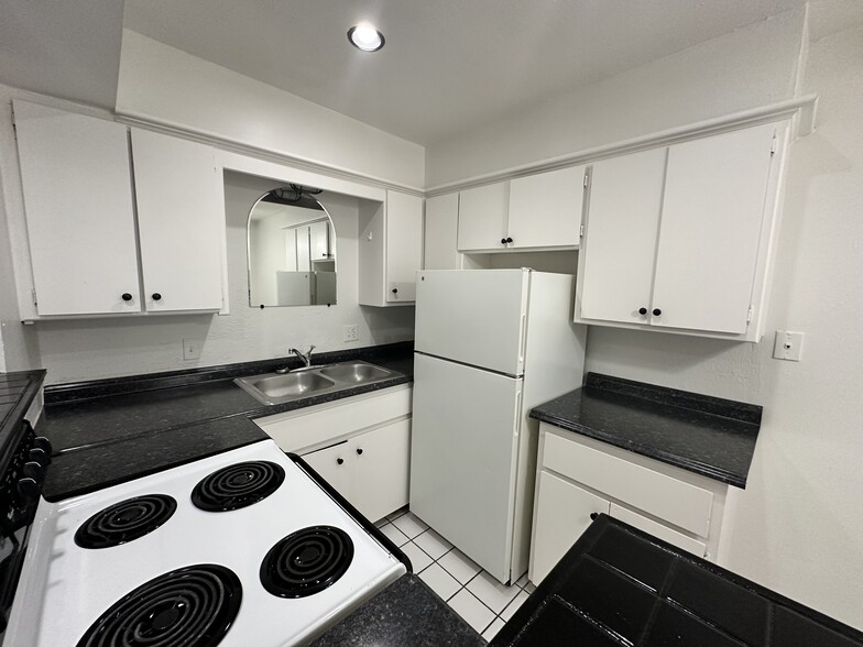 More Photos Of 700-710 NW 17th St, Oklahoma City Apartments For Sale