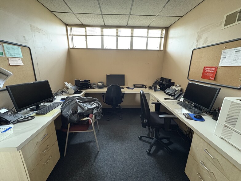 More Photos Of 1629 Union Ave, Natrona Heights Medical For Lease