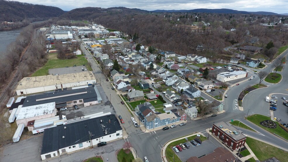 More Photos Of 80 Broad St, Phillipsburg Office Residential For Sale