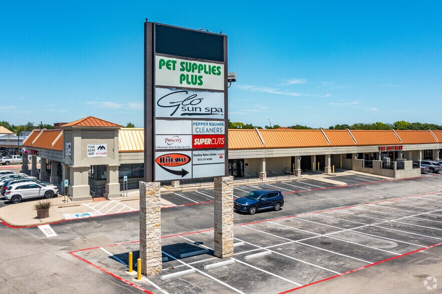 More Photos Of 14902 Preston Rd, Dallas Unknown For Lease