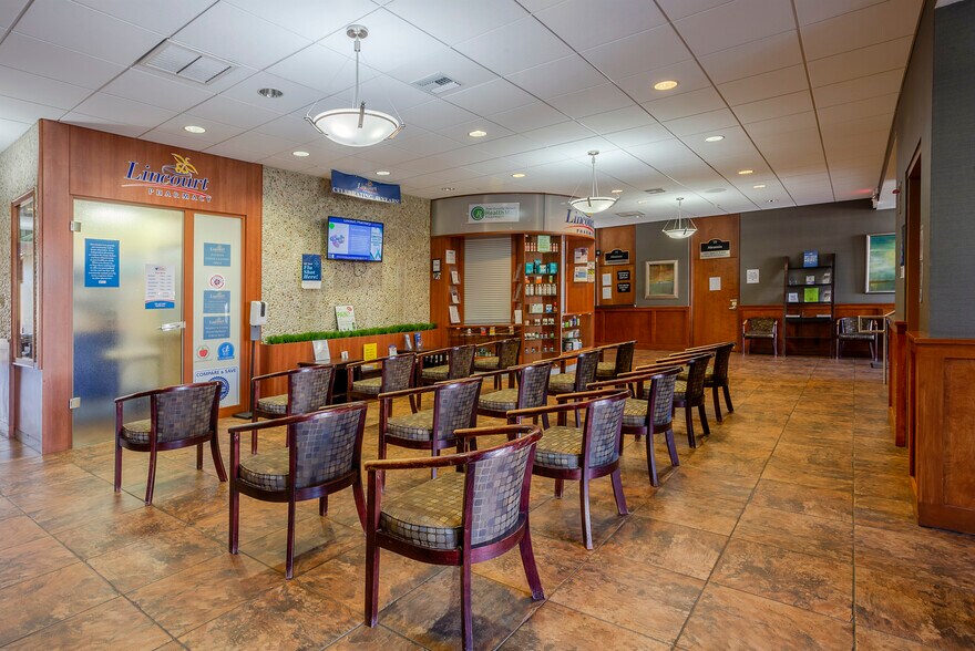More Photos Of 501 S Lincoln Ave, Clearwater Medical For Lease