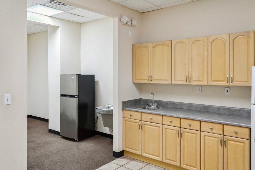 More Photos Of 2777 Miccosukee Rd, Tallahassee Medical For Lease