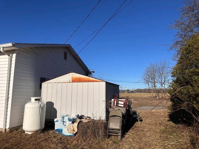 More Photos Of 346 Rural Acres Dr, Beckley Showroom For Sale