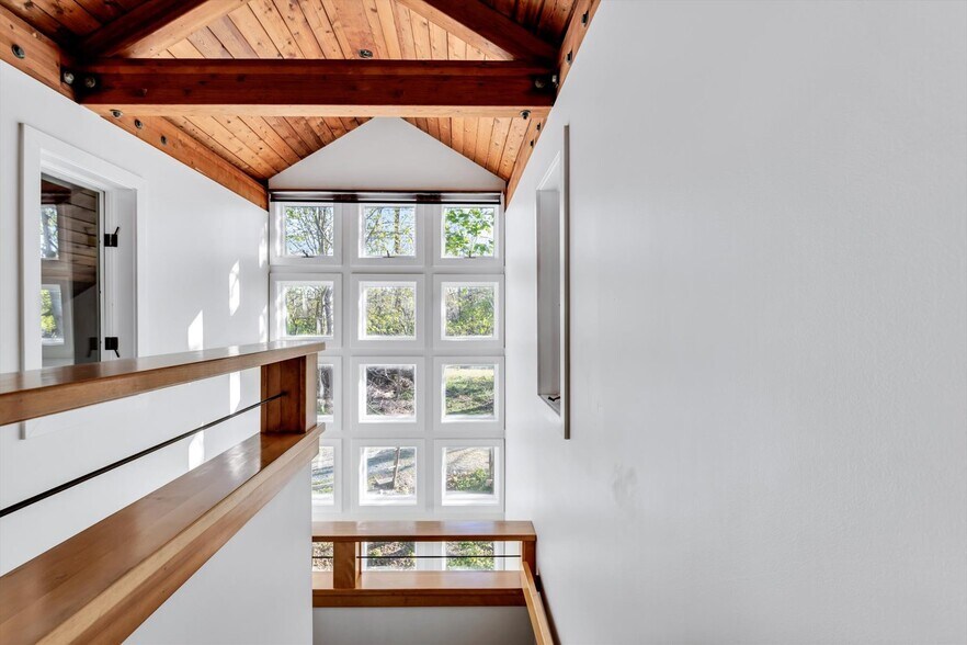 More Photos Of 1049 Main St, West Barnstable Medical For Sale