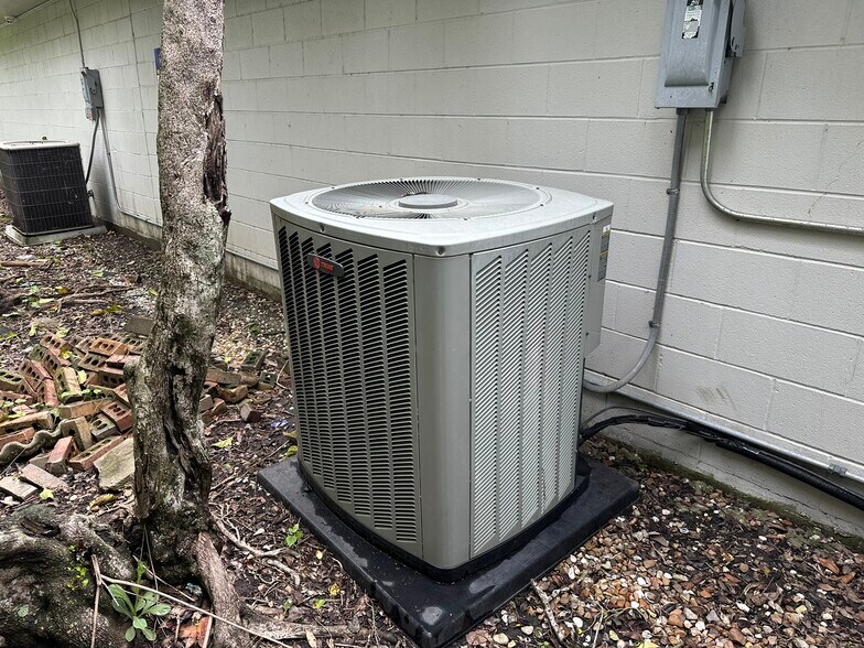 More Photos Of 23525 Eden St, Plaquemine General Retail For Sale