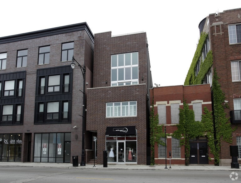 More Photos Of 1721 W North Ave, Chicago Storefront Retail Residential For Lease