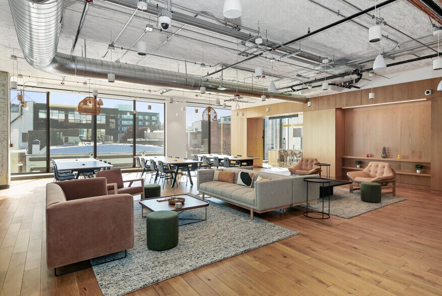 More Photos Of 1525 11th Ave, Seattle Coworking Space