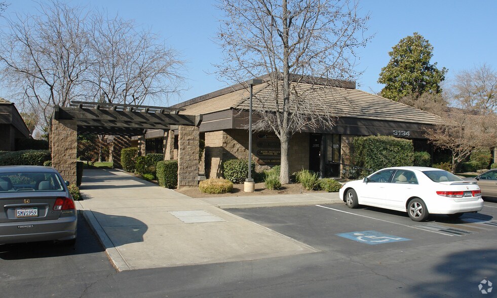 More Photos Of 3134 Willow Ave, Clovis Office For Sale
