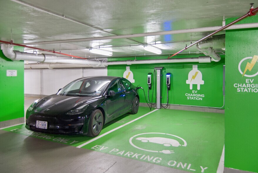 More Photos Of 1100 Connecticut Ave NW, Washington Office For Lease