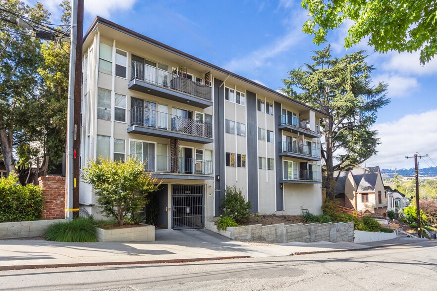 Primary Photo Of 671 Vernon St, Oakland Apartments For Sale
