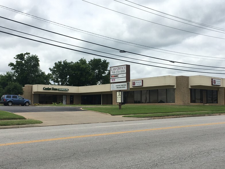 Primary Photo Of 202 S Cedar St, Owasso Office For Lease