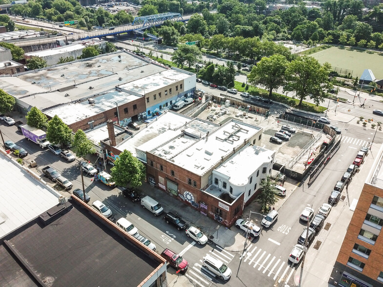 Primary Photo Of 1660 Boone Ave, Bronx Light Manufacturing For Sale